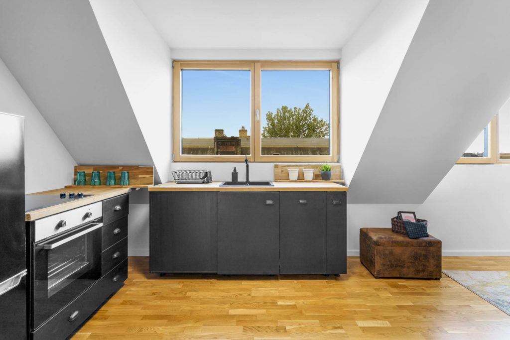 Immobilienfotografie von einer möblierter Musterwohnung zum Verkauf (Eigentumswohnung) in Zürich, Schweiz.